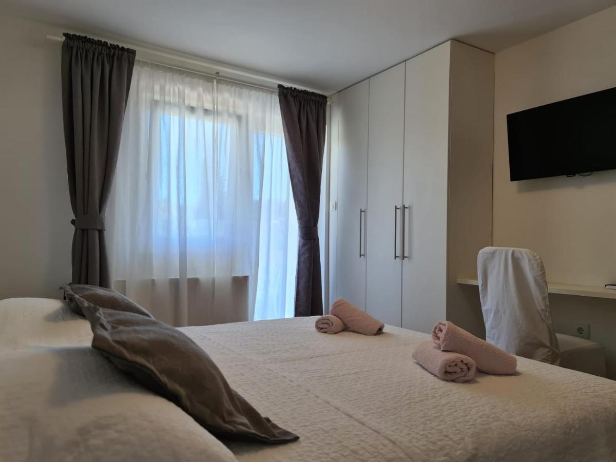 Apartments Juric Brodarica  Exterior photo