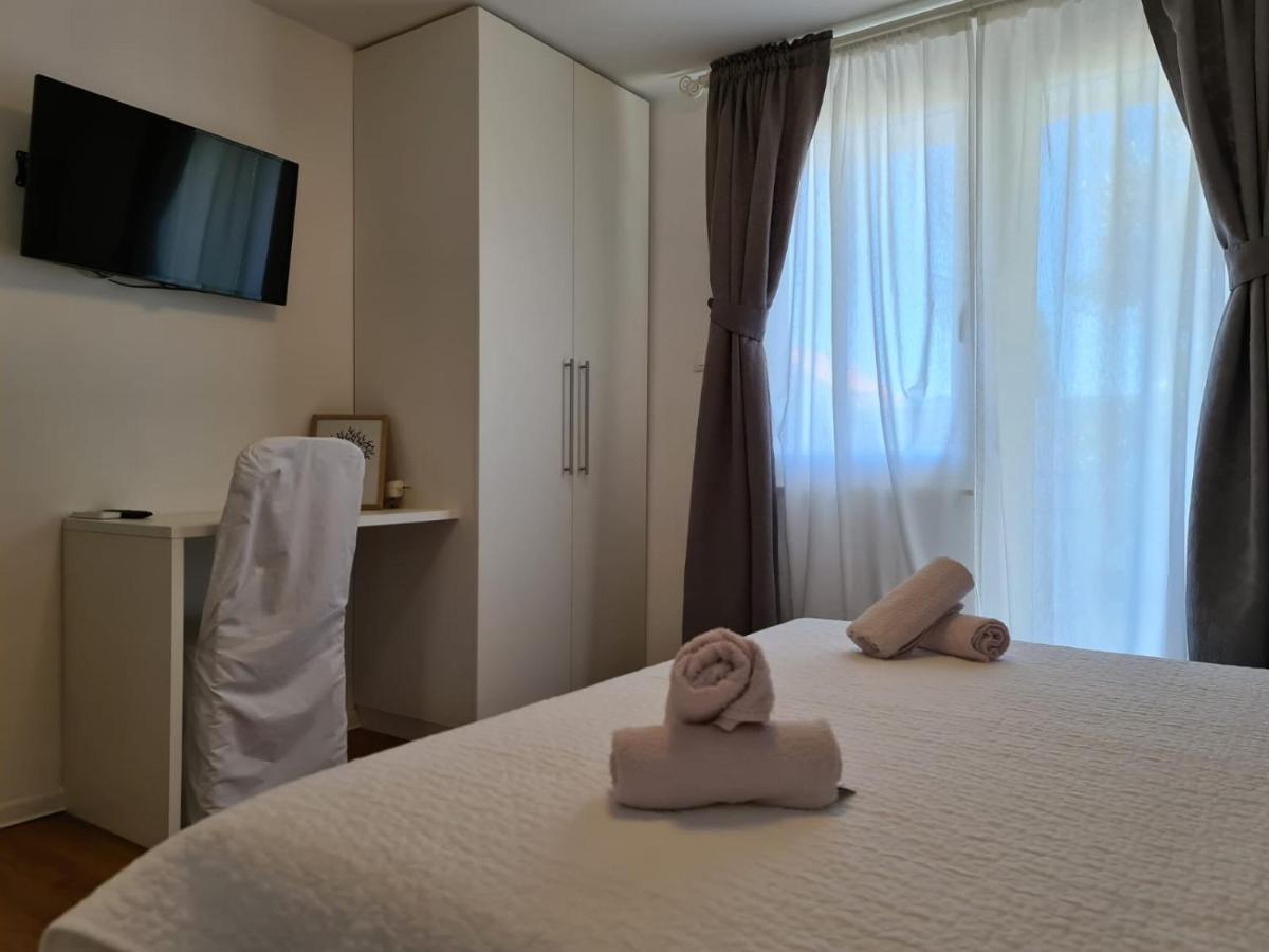 Apartments Juric Brodarica  Exterior photo