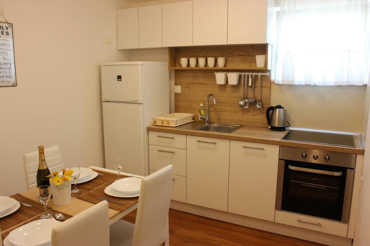 Apartments Juric Brodarica  Exterior photo